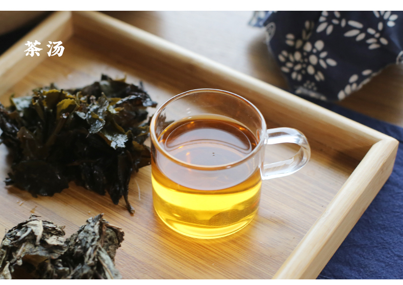 黑茶茯砖茶的叶底的茶汤