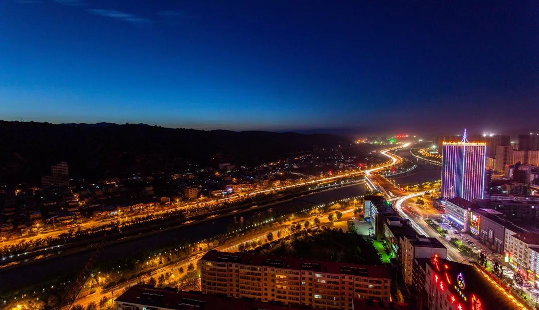 吕梁之声,播音稿中的吕梁风情